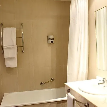 Monterrey Hotel 3*