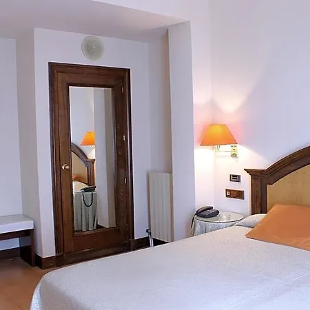 Monterrey Hotel